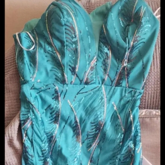 Turquoise, Sleeveless, plants pattern , split thigh, long lenth, bodyco… - Picture 11 of 14